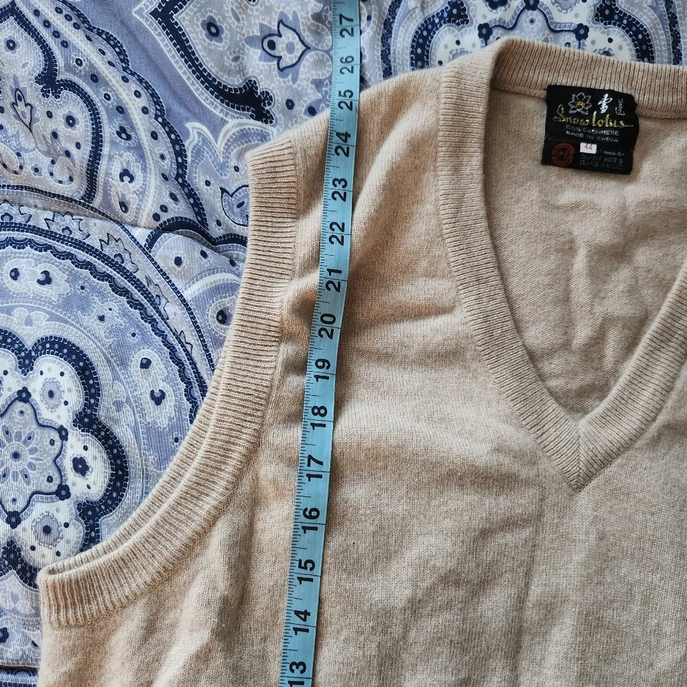 Snow lotus cashmere sweater vest size 44/ XL